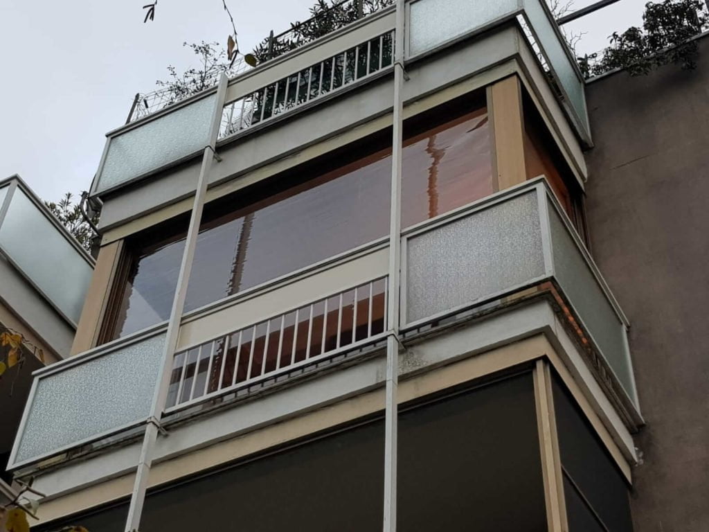 Chiusura terrazzo con pvc e zanzariere - 2