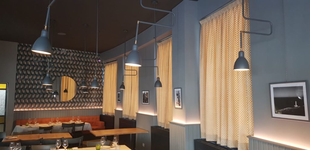 Tende in velluto per locale notturno 10 Tende in velluto per locale notturno a Milano - 4