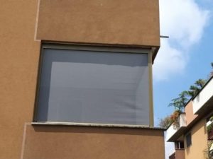 Zanzariere zip con Tuff Screen grigia a Milano - 3