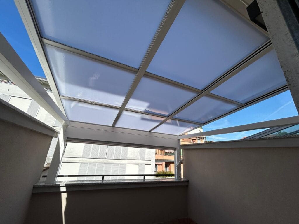 Installazione di pergola Nubes Mob a Milano