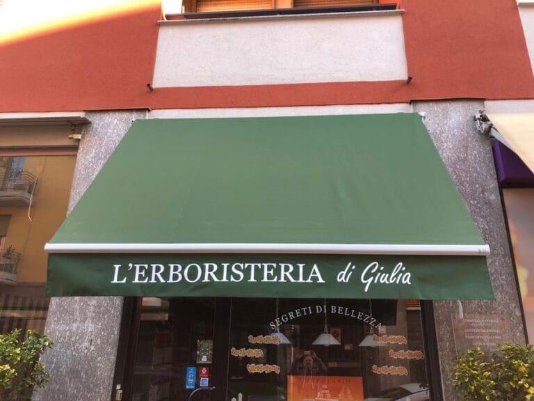 Tenda per esterni per esercizio commerciale